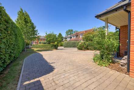 Hugh Carson Close, Sonning Common, South Oxfordshire, Image 27
