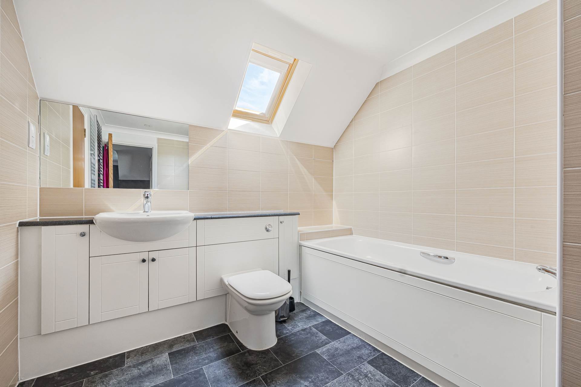 Symeon Place, Caversham Heights, Reading, Image 22