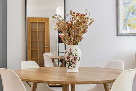Symeon Place, Caversham Heights, Reading, Image 18
