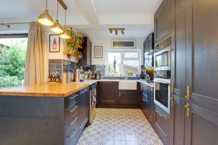 Hemdean Road, Caversham, Reading, Image 4