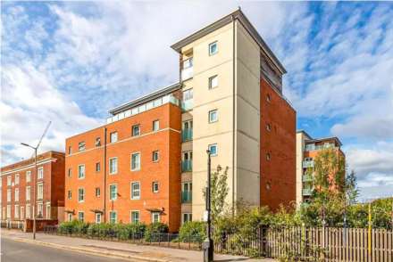 Malcolm Place, Reading