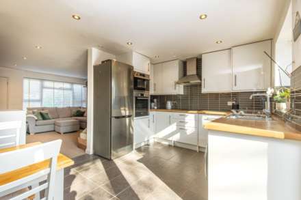Park Close, Sonning Common, South Oxfordshire, Image 3