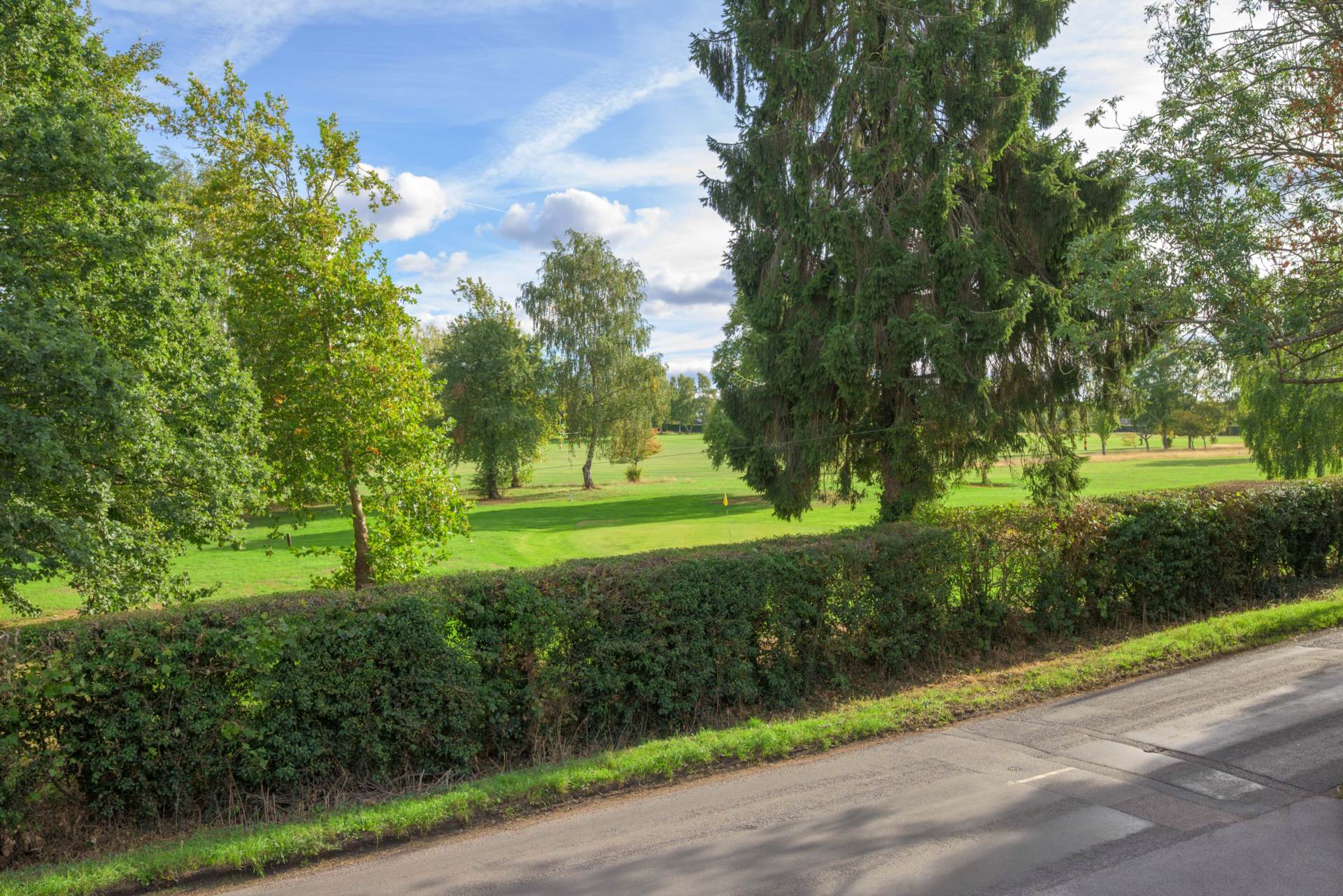 Chiltern Gardens, Woodcote, South Oxfordshire, Image 13