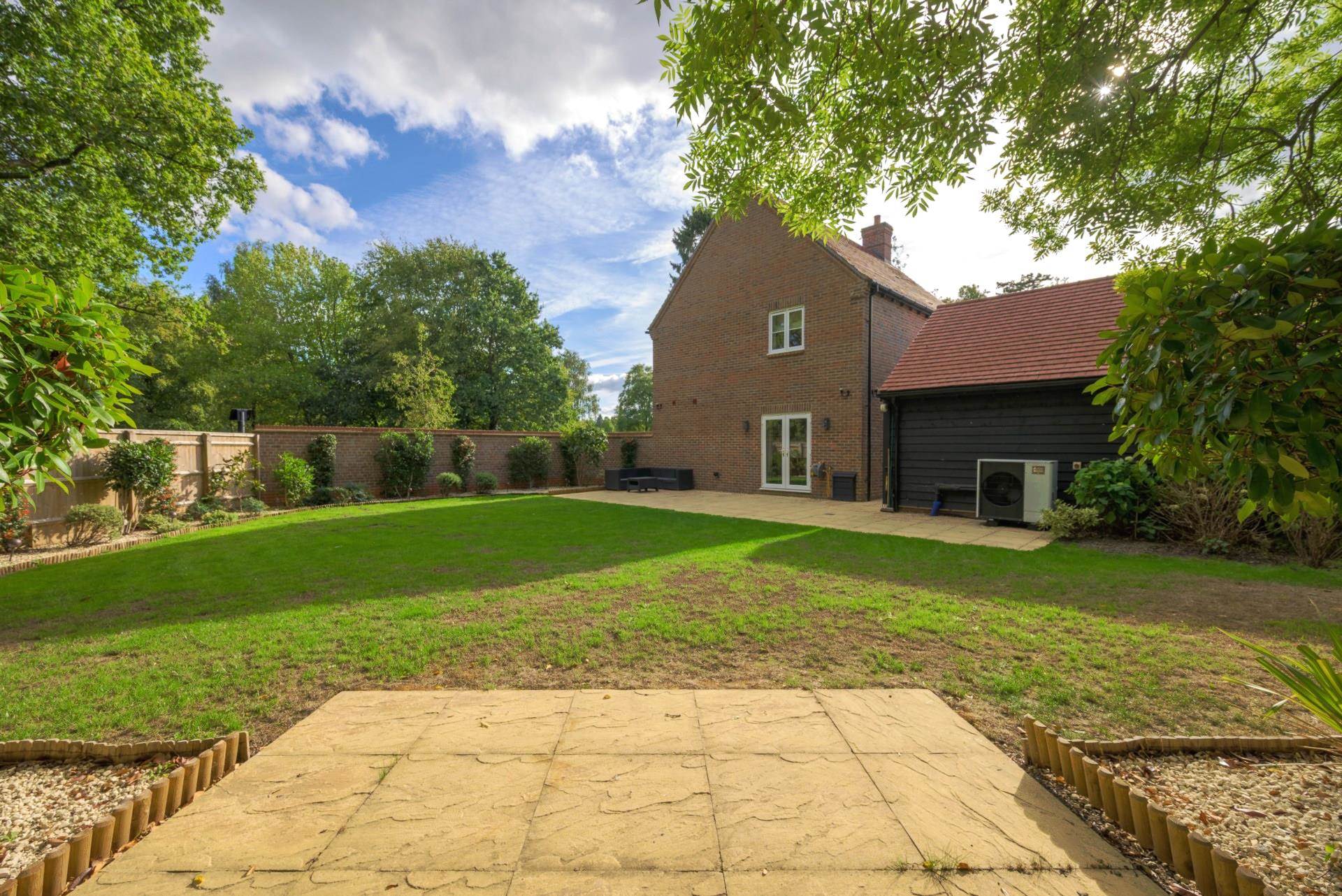 Chiltern Gardens, Woodcote, South Oxfordshire, Image 17