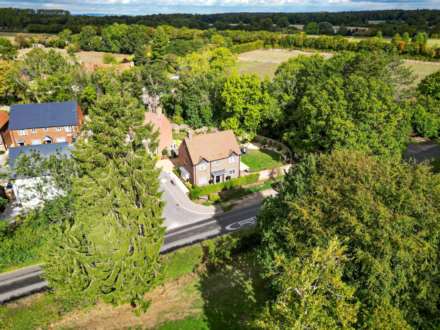 Chiltern Gardens, Woodcote, South Oxfordshire, Image 1