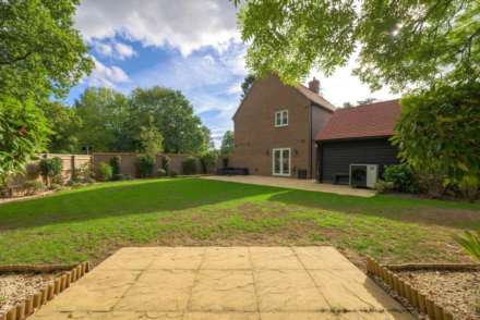 Chiltern Gardens, Woodcote, South Oxfordshire, Image 17