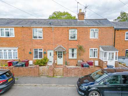 Kidmore End Road, Emmer Green