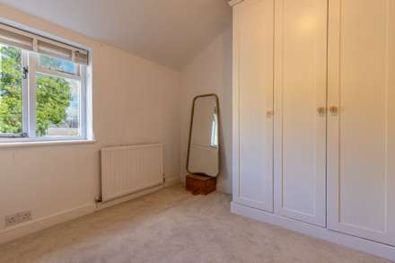 Kidmore End Road, Emmer Green, Image 6
