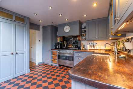 Hemdean Road, Caversham, Image 13