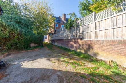 Hemdean Road, Caversham, Image 27