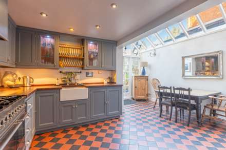 Hemdean Road, Caversham, Image 5
