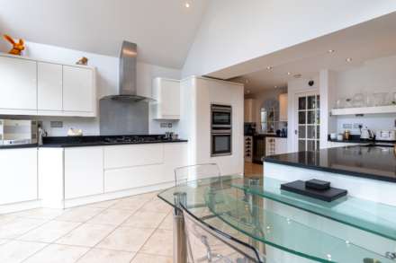 Peppard Road, Caversham, Image 11