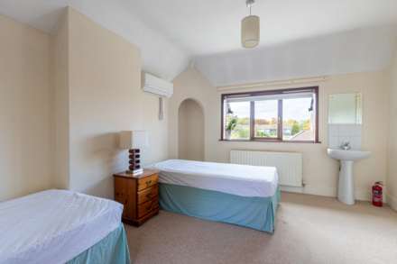 Peppard Road, Caversham, Image 21