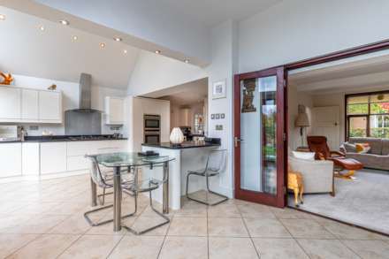 Peppard Road, Caversham, Image 4