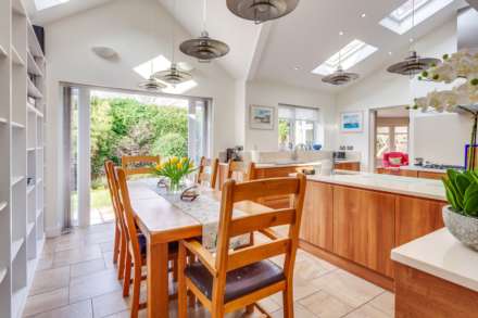 Picton Way Caversham, Reading, Image 13