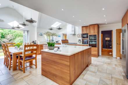 Picton Way Caversham, Reading, Image 5