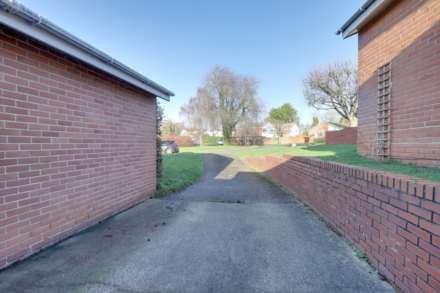 Littlestead Close, Caversham, Image 24