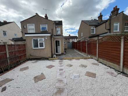 Lloyd Villas, Roman Road, London, Image 10