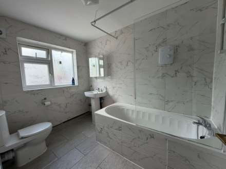 Lloyd Villas, Roman Road, London, Image 9