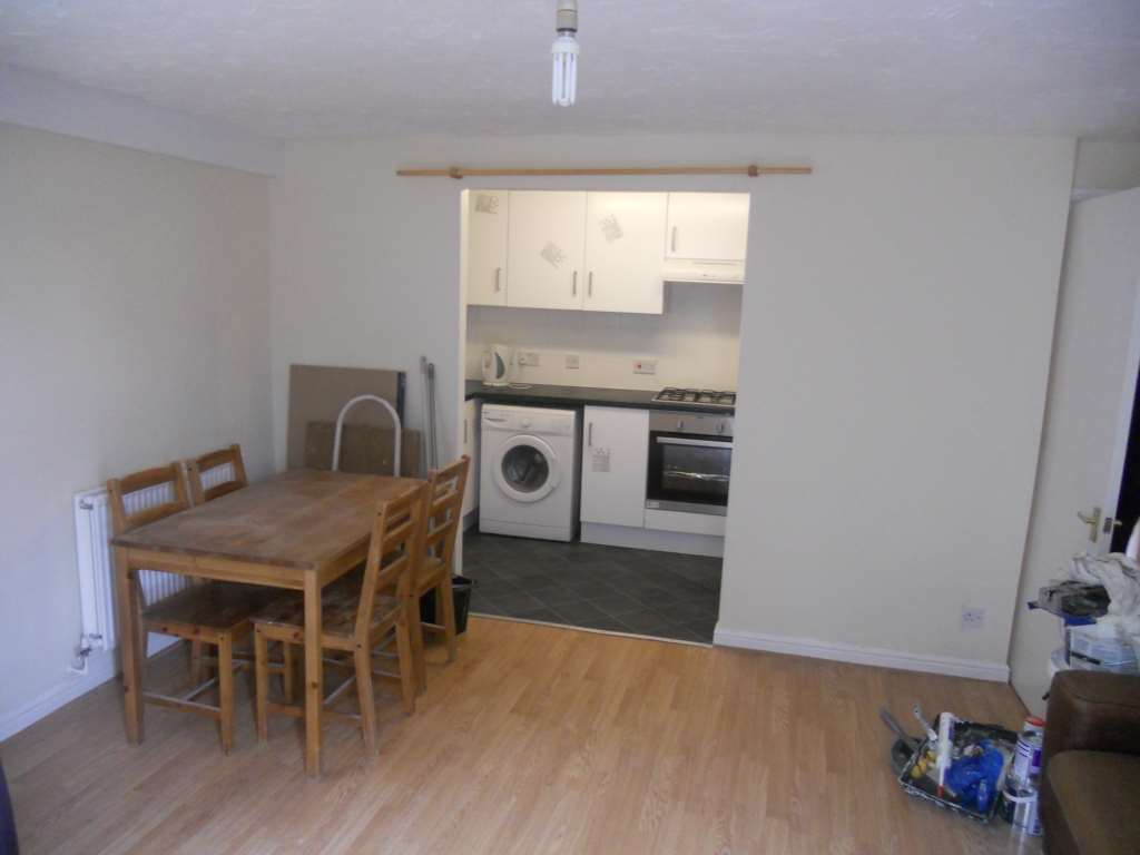 Collier Close, Beckton, E6, Image 2