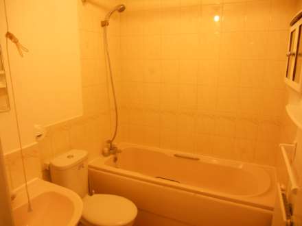 Collier Close, Beckton, E6, Image 4