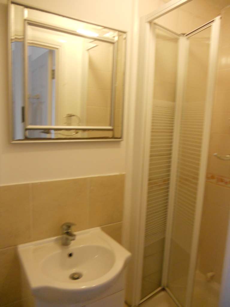 Aaron Hill Road, Beckton, Image 10