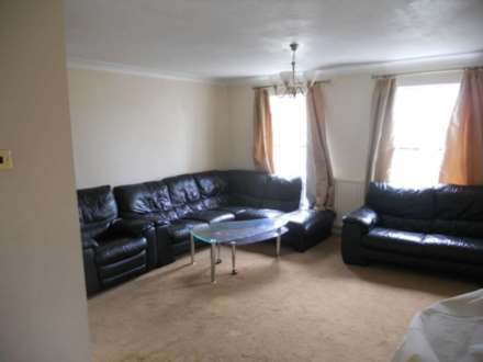 Aaron Hill Road, Beckton, Image 4
