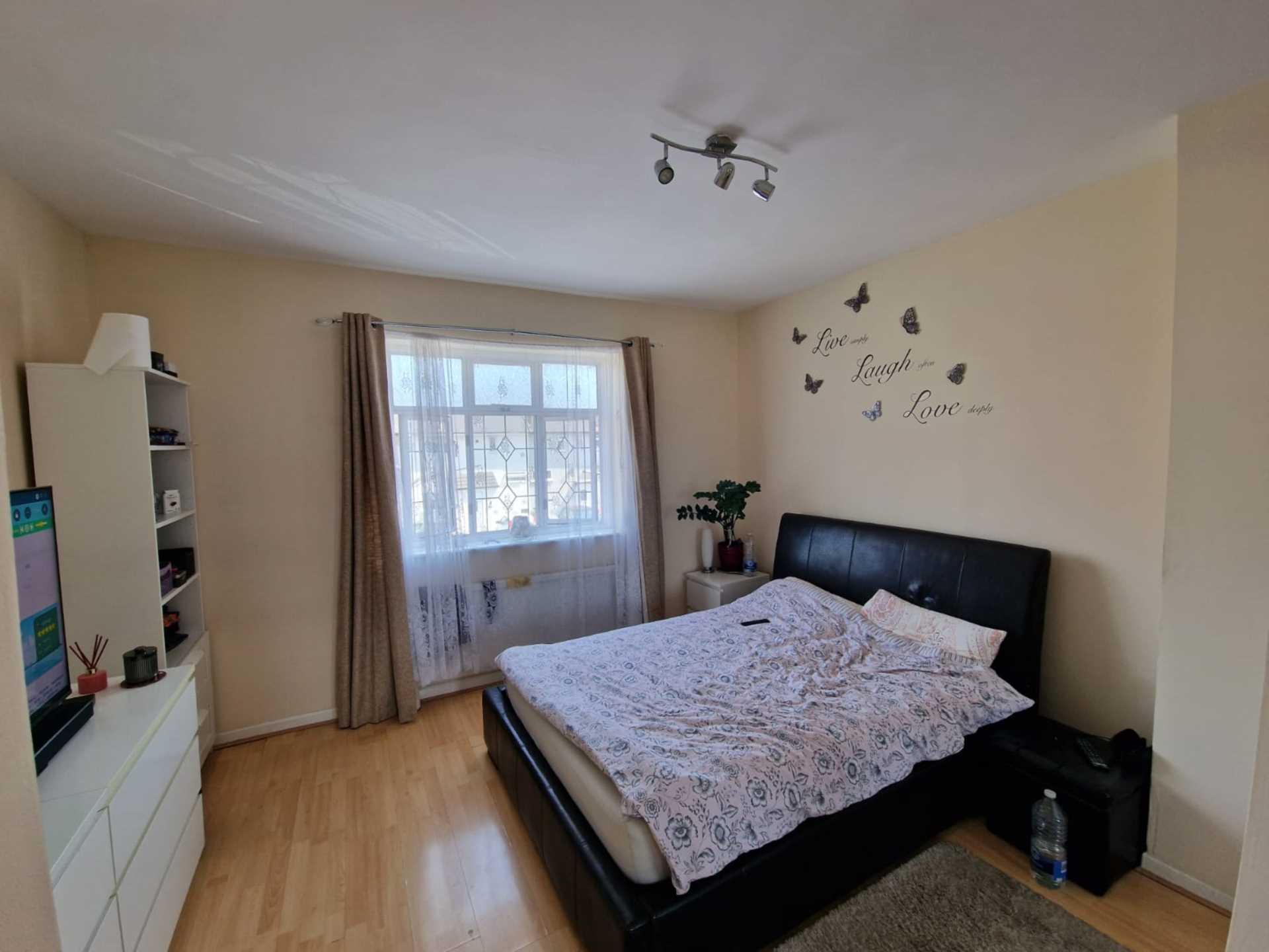 Bushgrove, Dagenham, Image 6