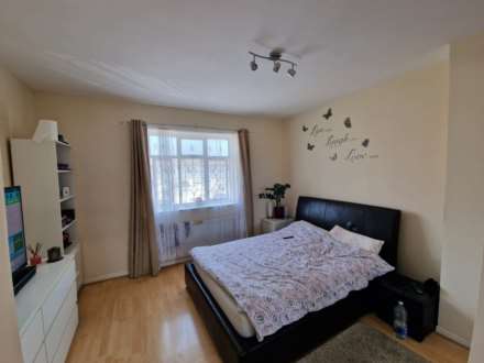 Bushgrove, Dagenham, Image 6
