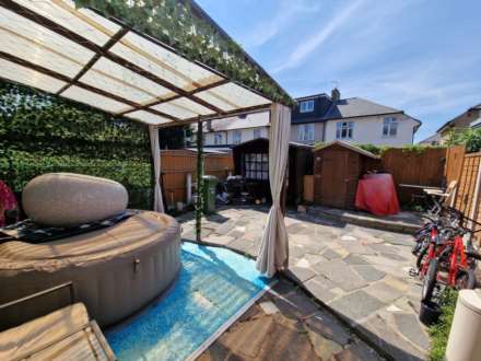 Bushgrove, Dagenham, Image 9