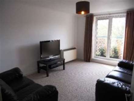 Warwal, Beckton E6 6WG, Image 2
