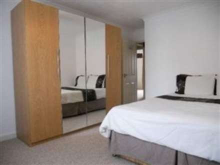Warwal, Beckton E6 6WG, Image 6