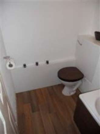 Warwal, Beckton E6 6WG, Image 8