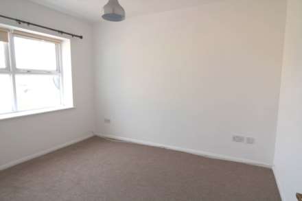 Aaron Hill Road, Beckton, E6 6NJ, Image 2