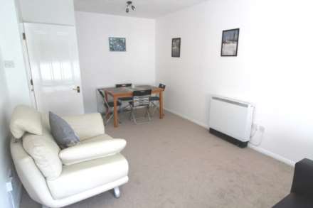 Aaron Hill Road, Beckton, E6 6NJ, Image 4