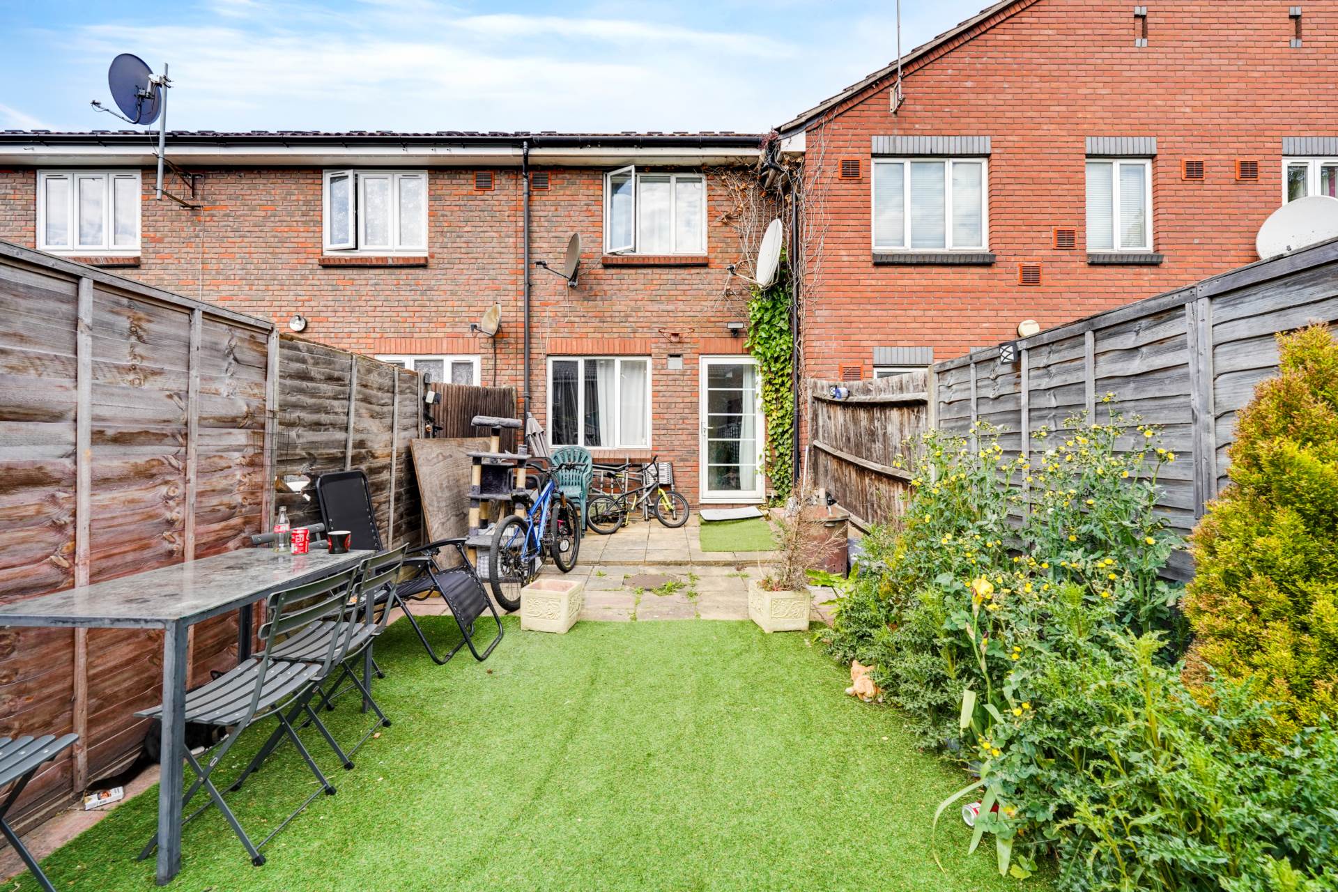 Viking Gardens, Beckton, Image 14
