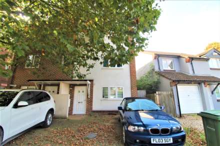 4 Bedroom Semi-Detached, Jade Close, London