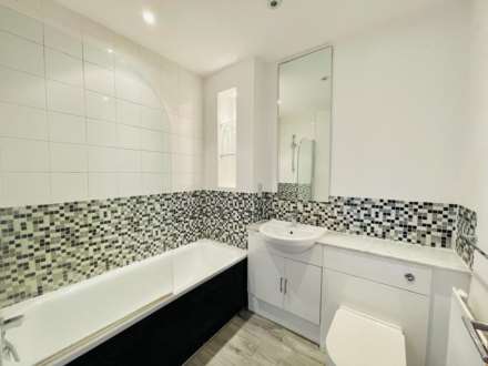Ager Avenue, Barking & Dagenham, Image 6
