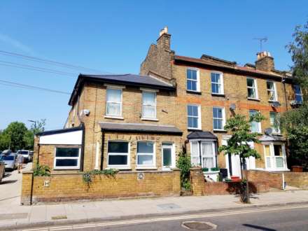 3 Bedroom Flat, Glyn Road First Floor, Hackney