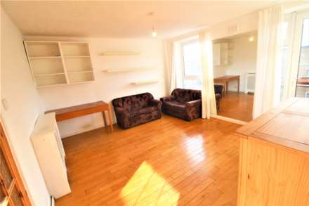 Cahir Street, London, Image 2