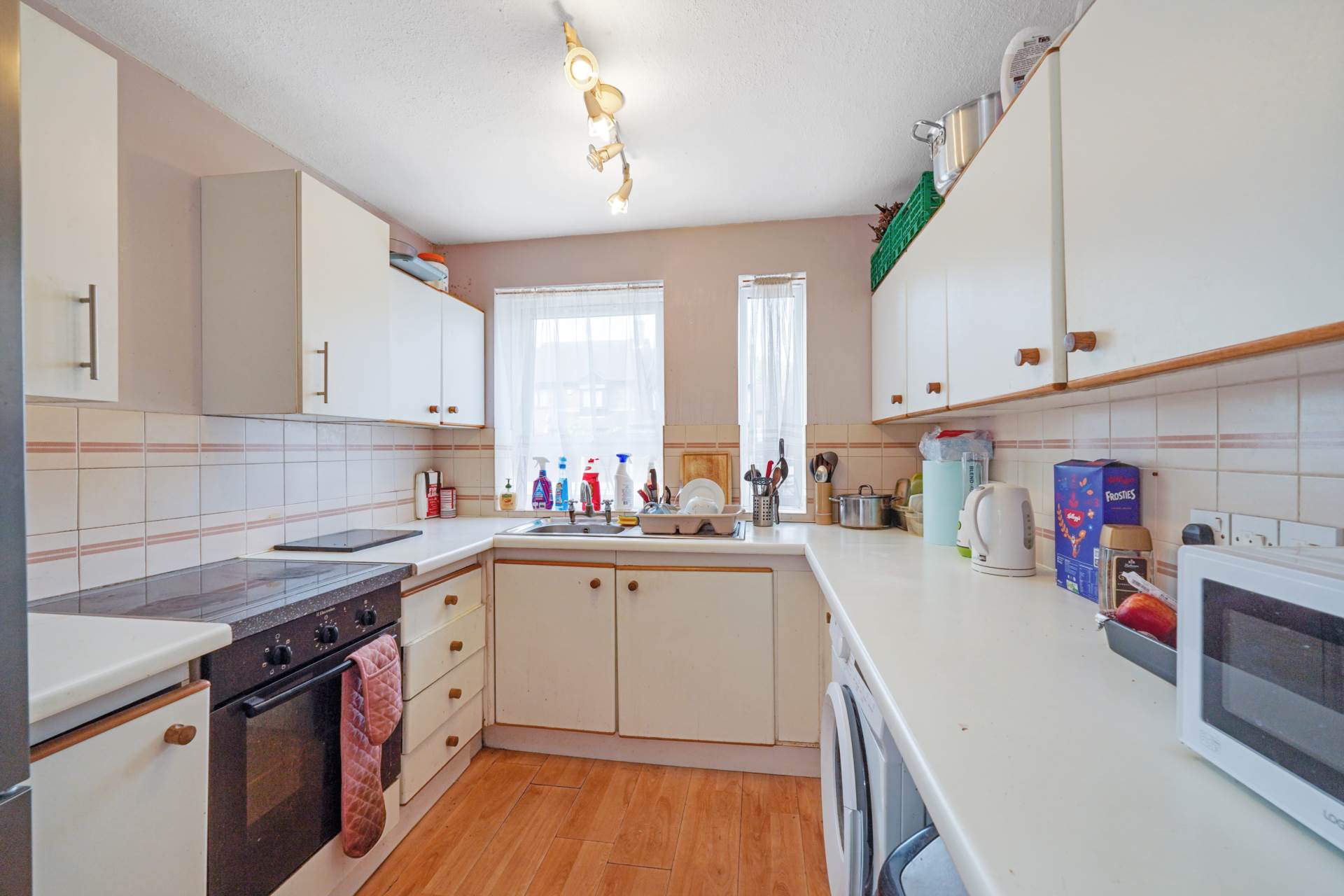 Oliver Gardens, Beckton, Image 2