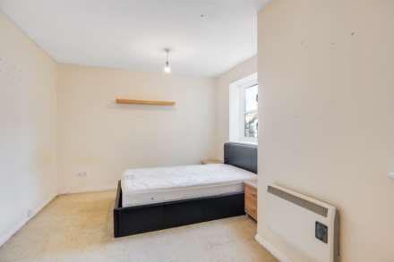 Angelica Drive, London, Image 11