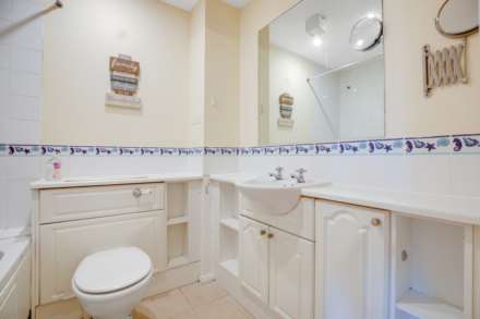 Angelica Drive, London, Image 12