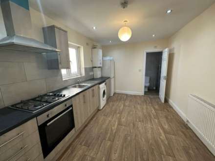 Property For Rent Wick Road, Hackney, London