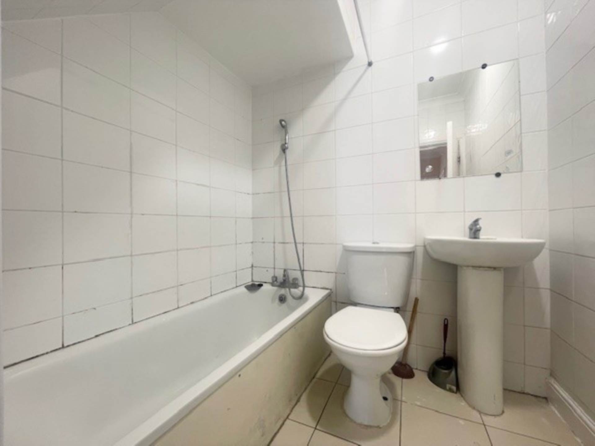Clements Road, Ilford, Image 5