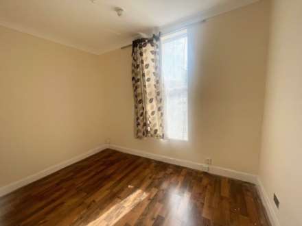 Clements Road, Ilford, Image 3