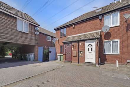 Barton Close, Beckton, Image 1