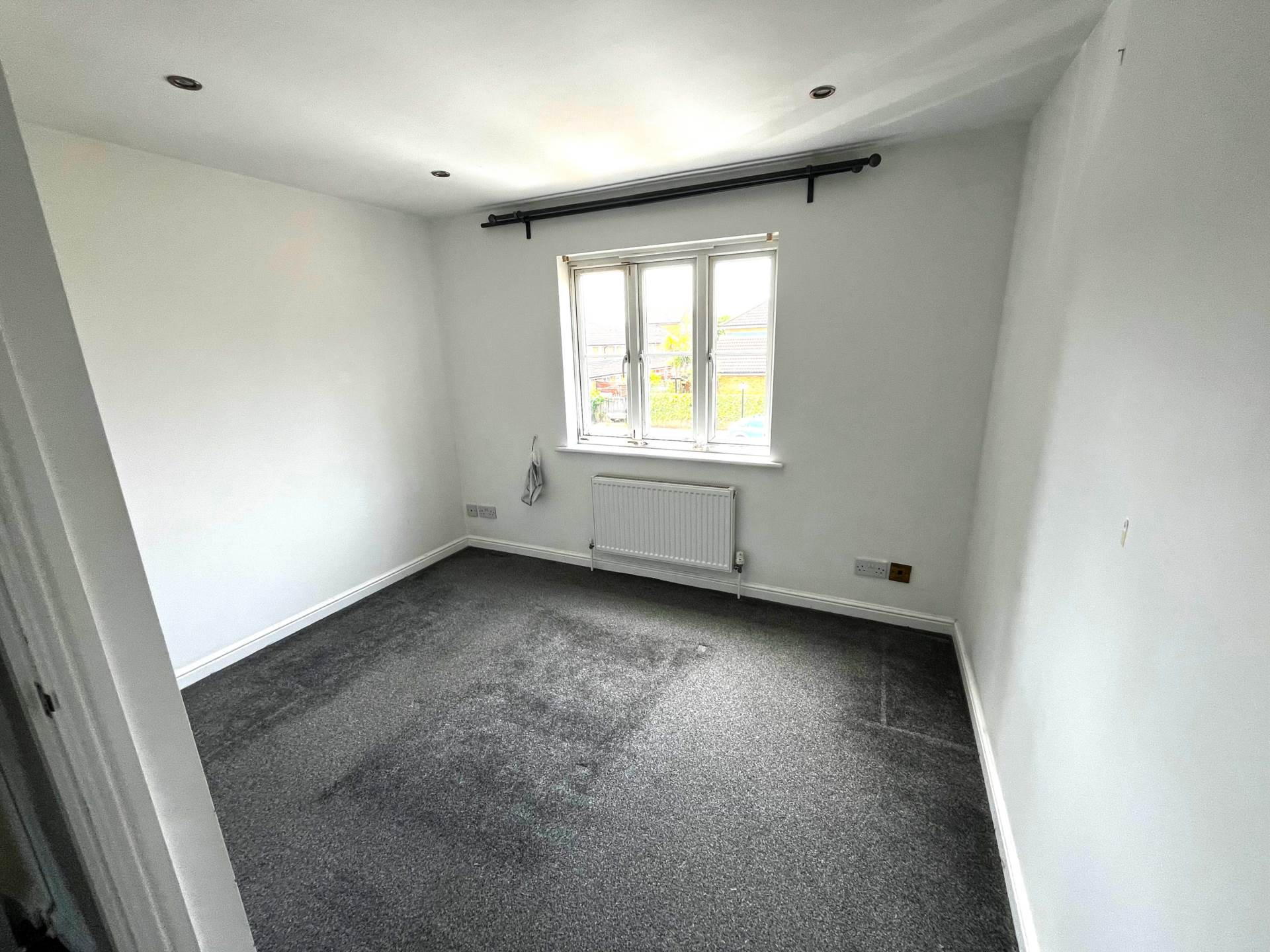 County Road, Beckton, Image 5