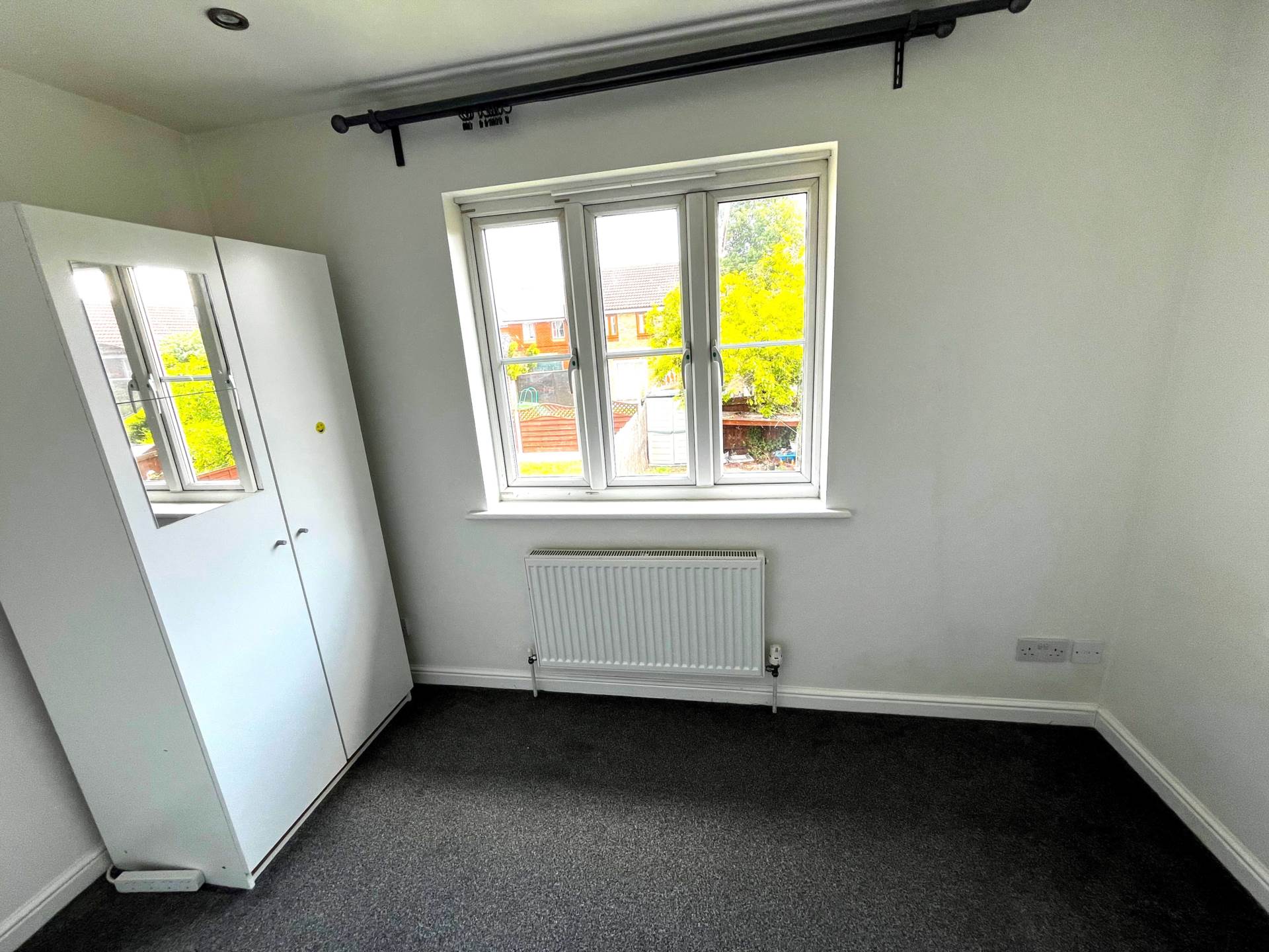 County Road, Beckton, Image 6