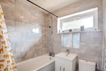 Hogarth Close Beckton, Image 6